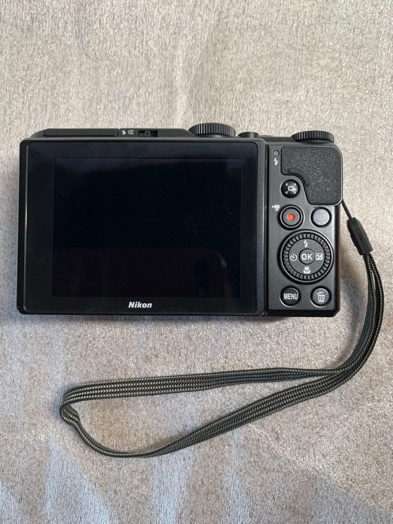 ニコンNikon Coolpix A900 4K動画　35倍光学ズーム　[美品]