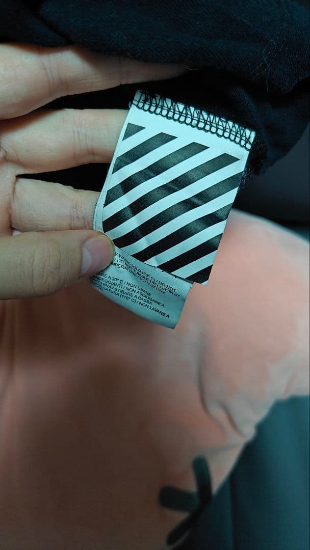 OFF-WHITE ブラック Tシャツ