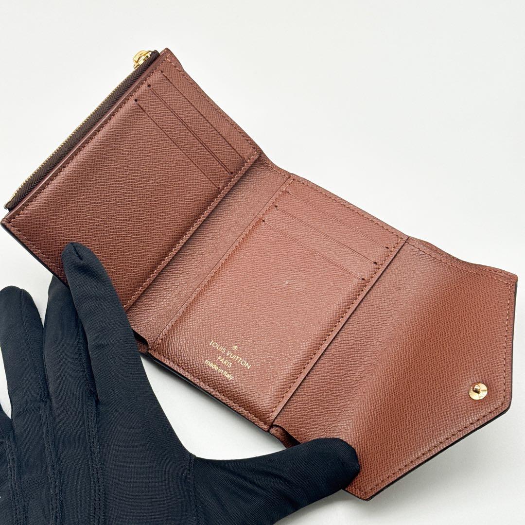ルイヴィトン モノグラム ヴィクトリーヌ ブラウン 茶 財布 三つ折り財布