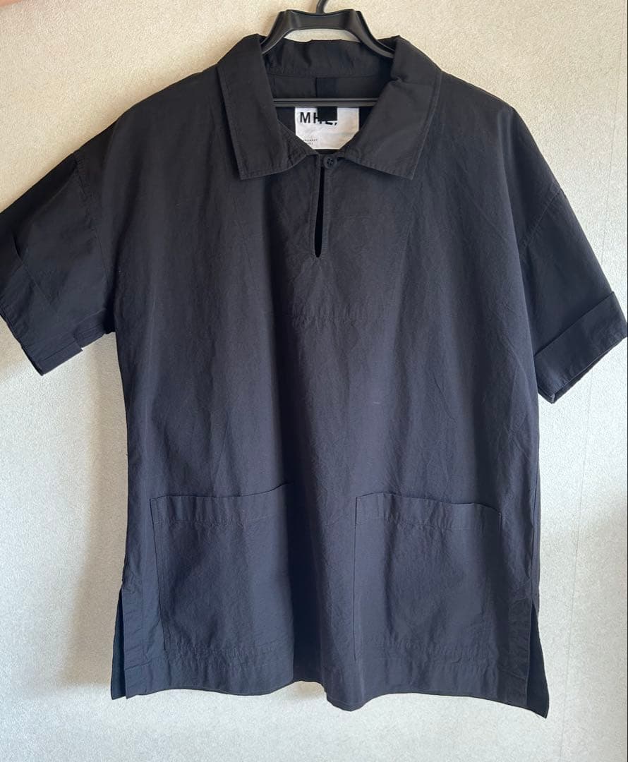 MHL. ブラック 厚手半袖リネンシャツ