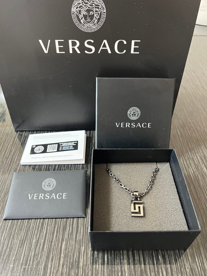 ※お値下げしました【新品未使用、箱付き】正規品VERSACE ネックレス