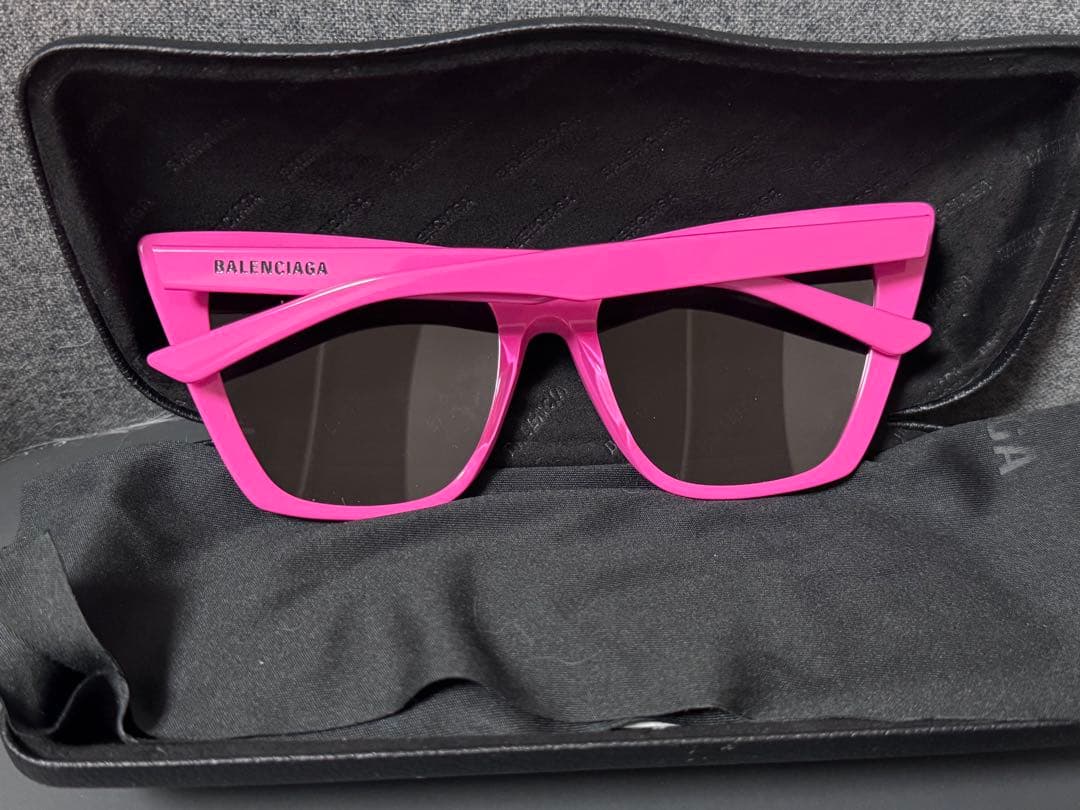 BALENCIAGA ピンク スクエアサングラス ケース付き