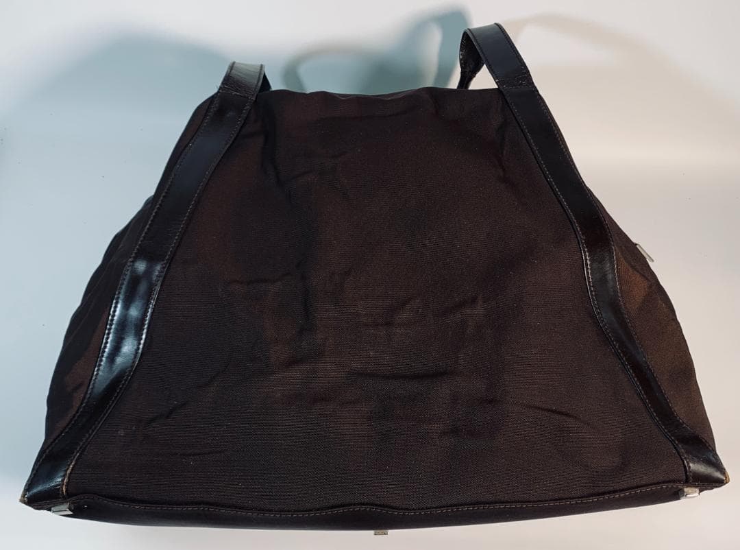 Gucci 茶色いナイロン製トートバッグ