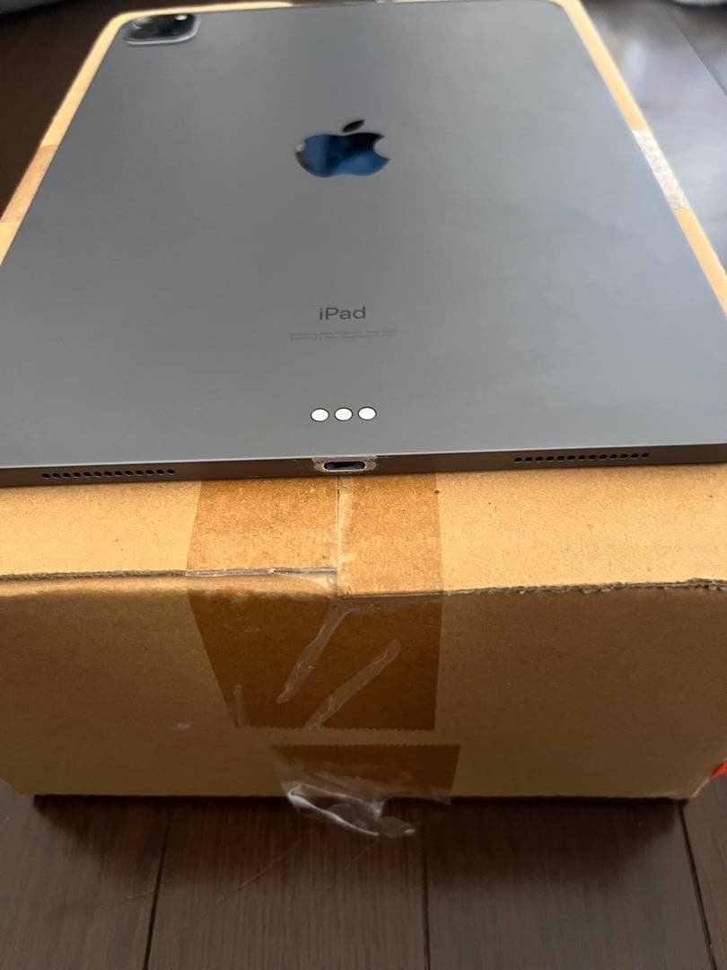 【美品iPad Pro 11インチ第2世代