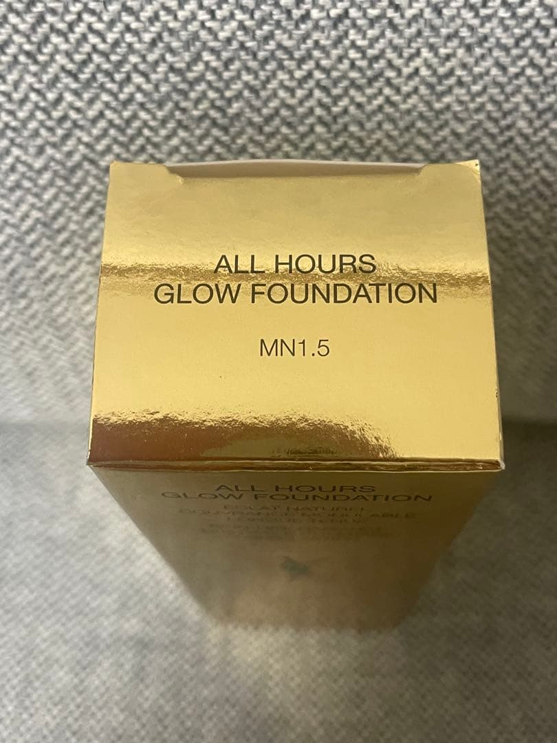 値下げしてます❗️イヴ・サンローランALL HOURS GLOW MN1.5