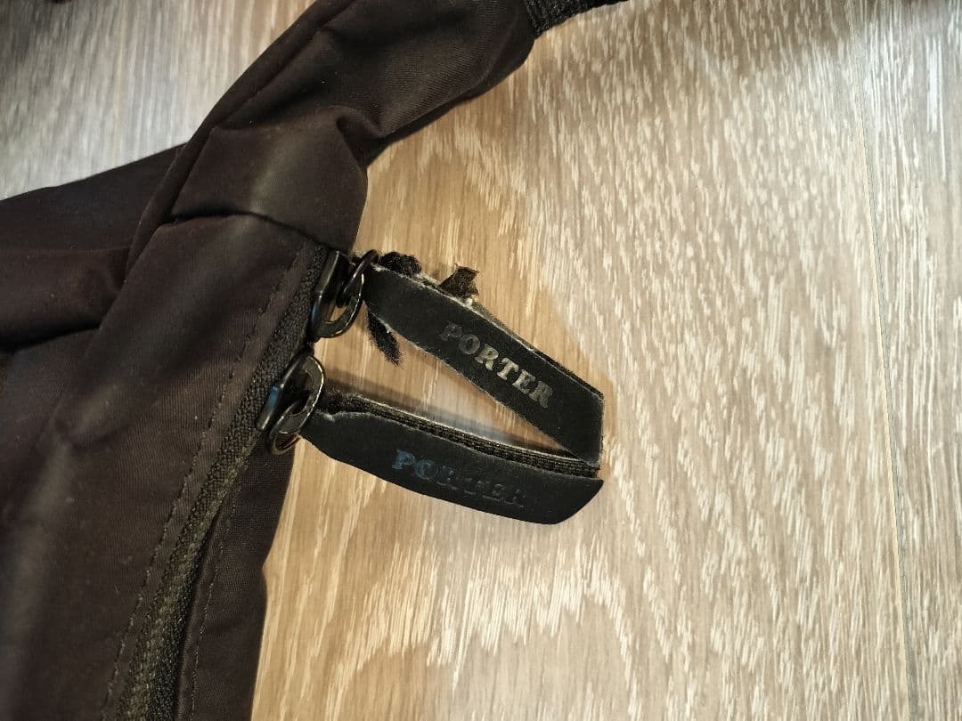 PORTER メッセンジャーバッグ ブラック　黒　ショルダー　三日月