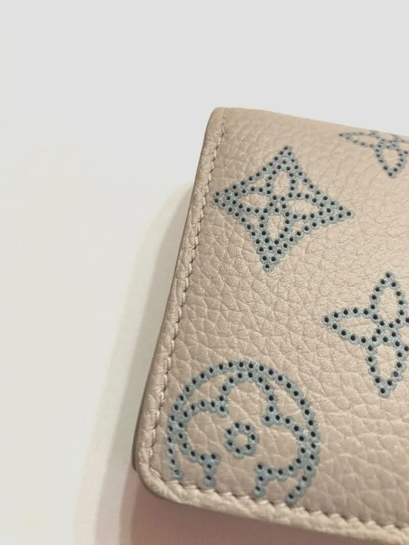LOUIS VUITTON ポルトフォイユ クレア マヒナ 二つ折り財布 正規品