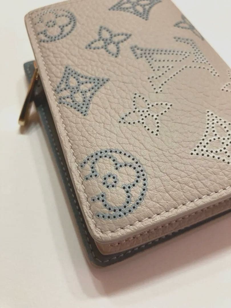LOUIS VUITTON ポルトフォイユ クレア マヒナ 二つ折り財布 正規品