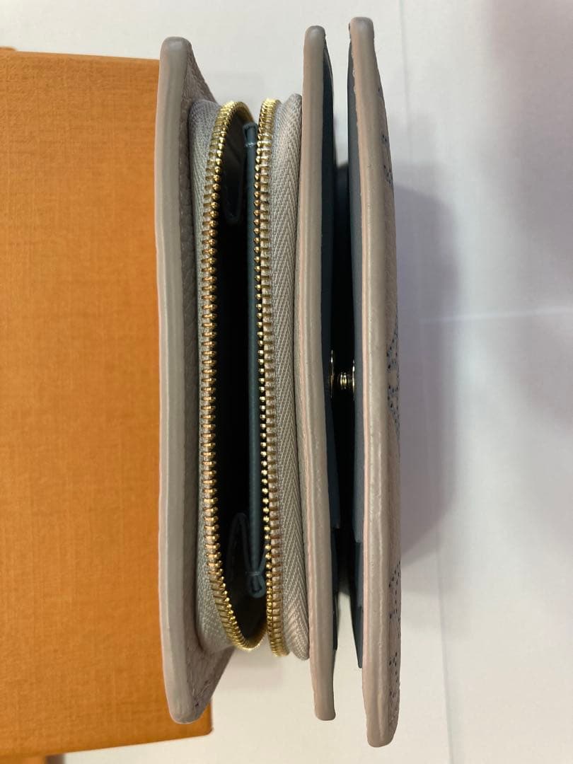 LOUIS VUITTON ポルトフォイユ クレア マヒナ 二つ折り財布 正規品