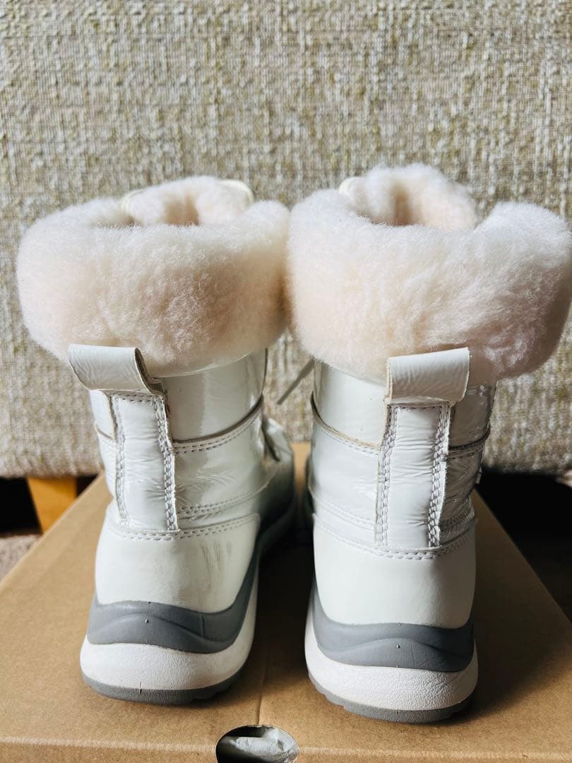 UGG ムートンハイカットブーツ　防水