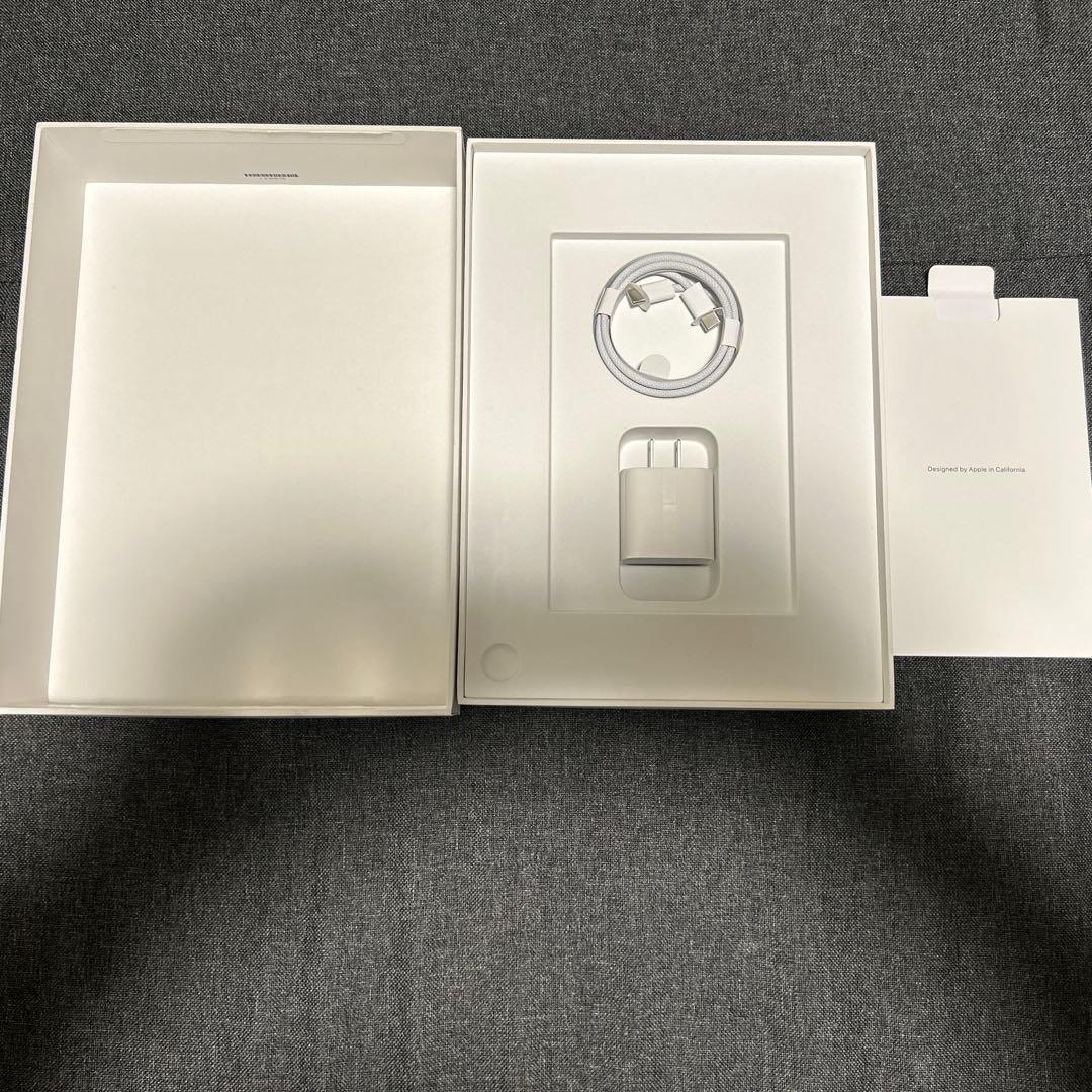 【ほぼ新品】Apple iPad 第10世代 (Wi-Fi.64GB.シルバー)