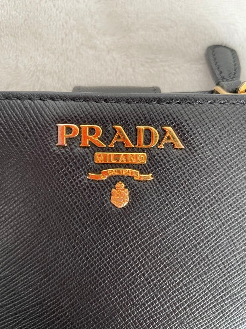 PRADA サフィアーノレザー 二つ折り財布 マルチ ピンク