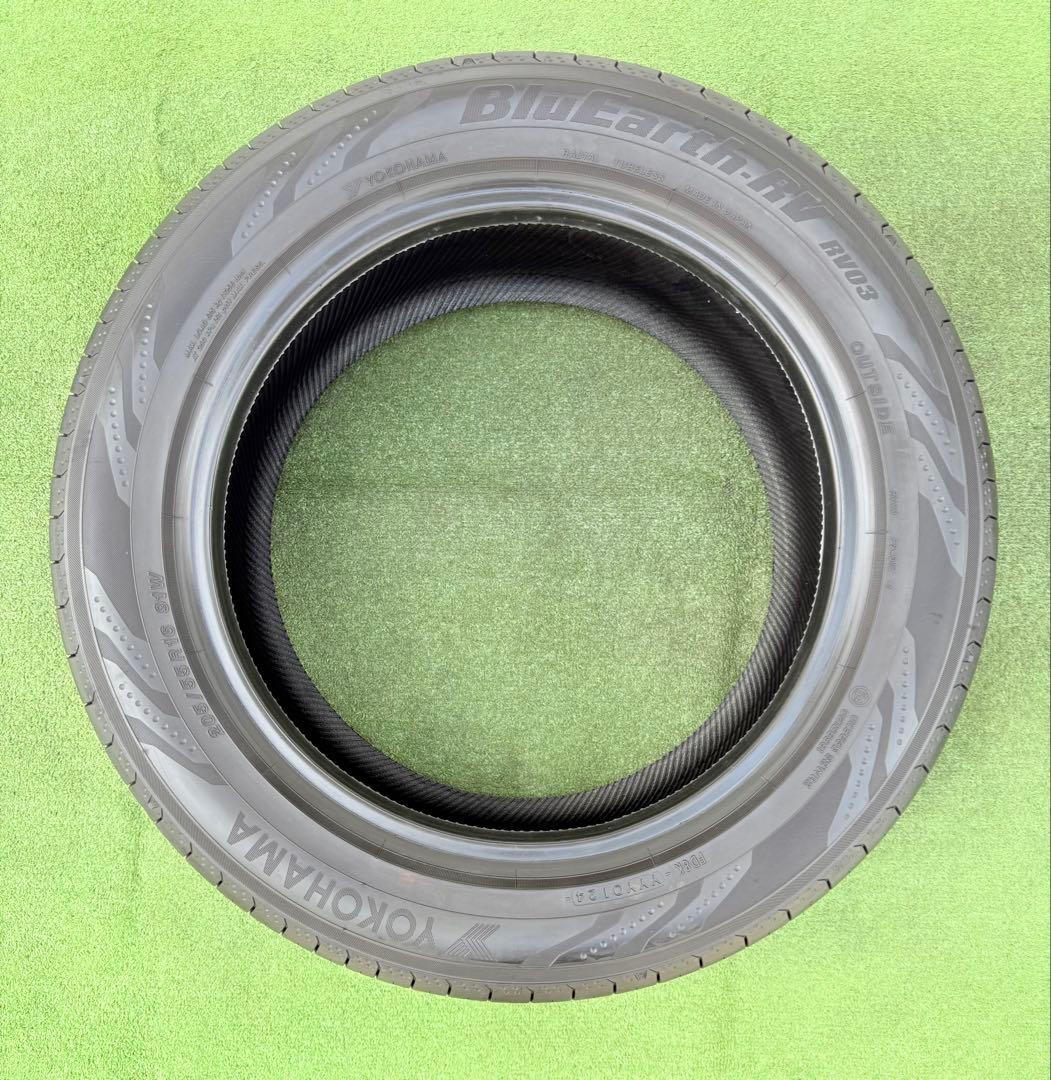 ヨコハマ ブルーアース rv03．205/55R16．24年製8~9分山．4本