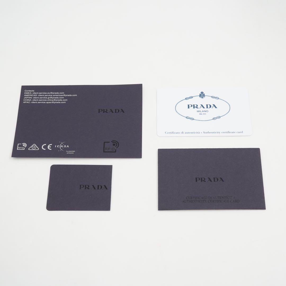 ✨未使用展示品✨　PRADA ミニ財布　シボ革　三つ折り　ピンク　レター型