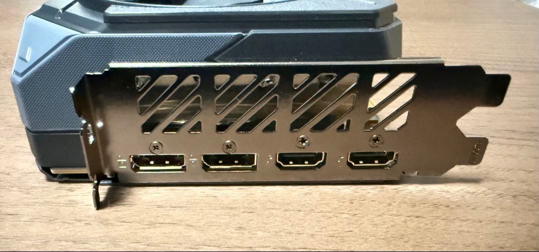 グラフィックボード・グラボ・ビデオカード GIGABYTE RX9070XT 16GB