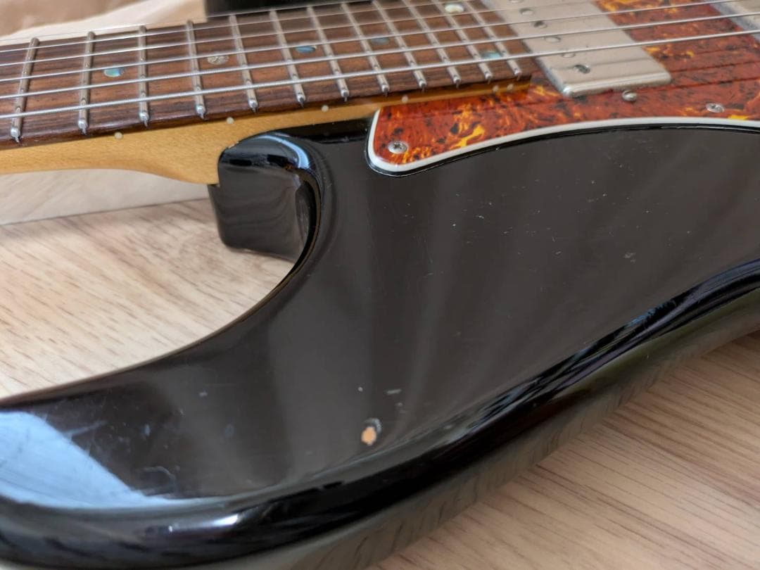 FREEDOM CUSTOM GUITAR RESEARCH STタイプ