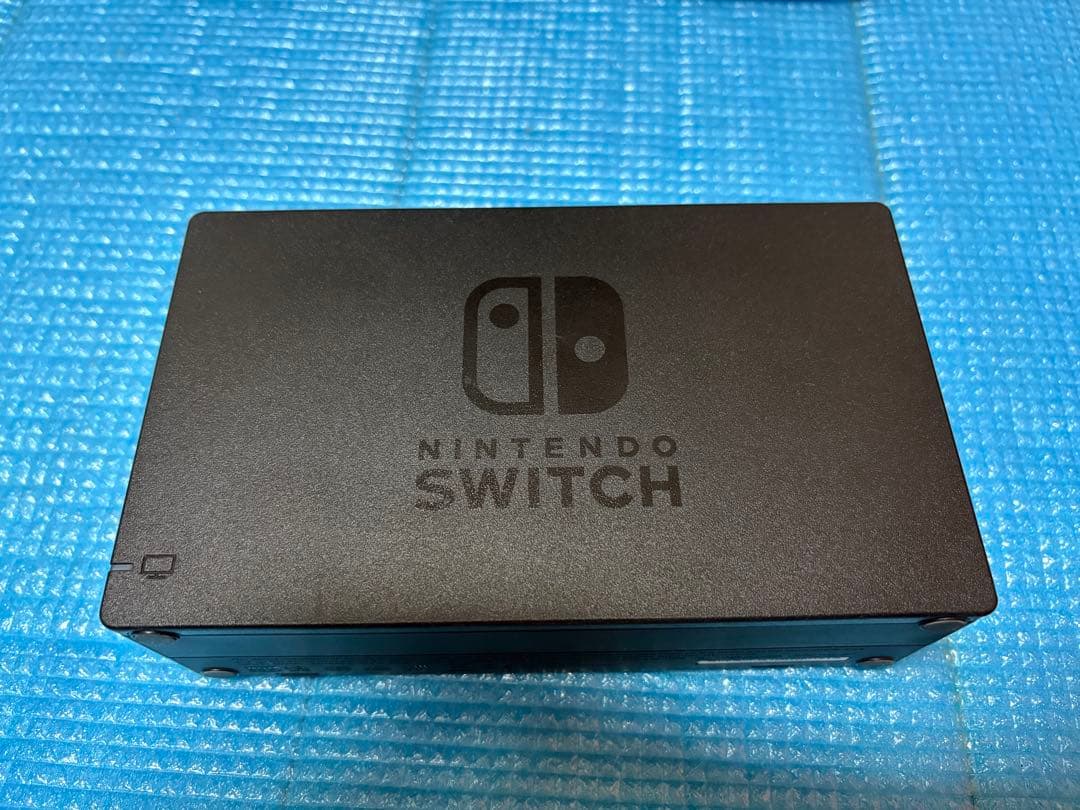 Nintendo Switch 本体 ブラック/レッド/ブルー