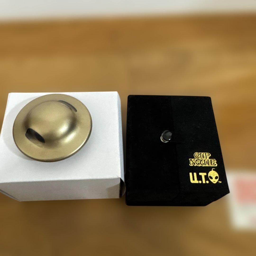 すごいぞゴールドU.T. 13mm純金フィギュア UFO型　日清カップヌードル