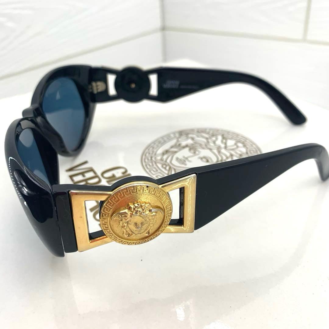 GIANNI VERSACE ベルサーチサングラスMOD 424メデューサ