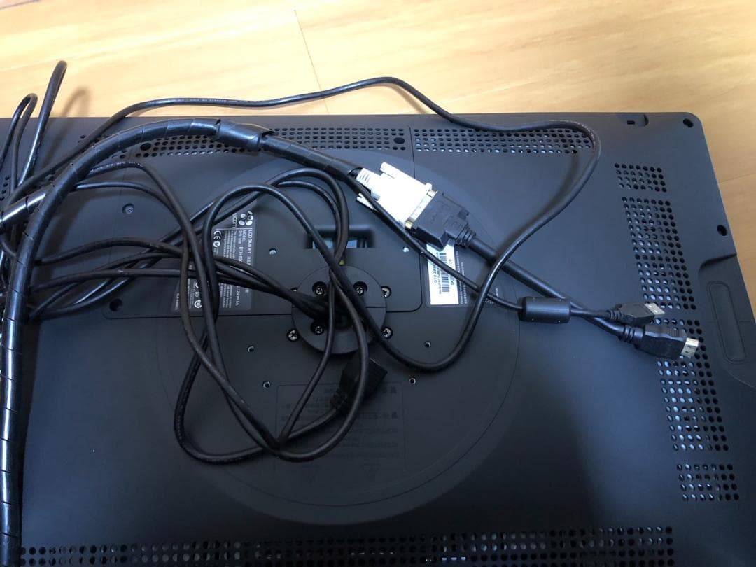 動作良好/フルセットWacom Cintiq 22HD 付属品完備＋左手デバイス
