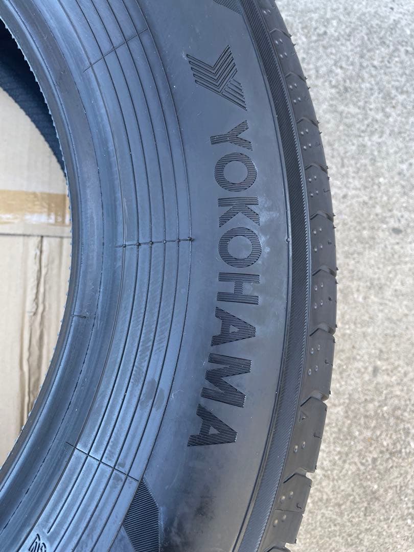 アルファード　40系　純正タイヤ　225/65R17 ヨコハマ