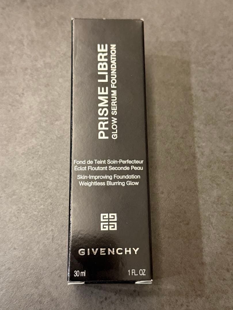 【未使用】GIVENCHY リキッドファンデーション 0.5N