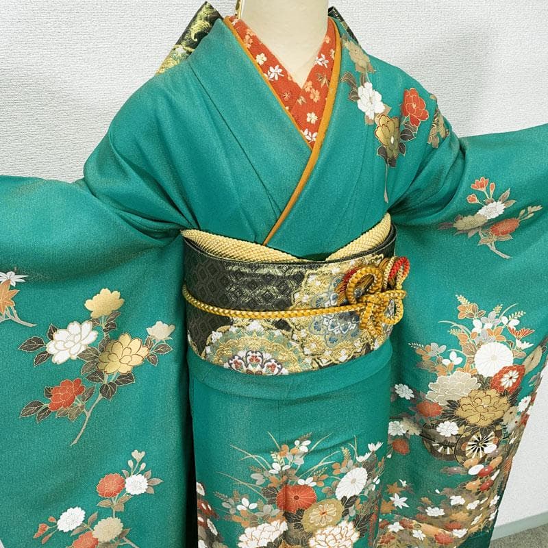 602z35☆振袖 身幅広め 金通し 古典柄 金駒刺繍 金彩☆美品 成人式結婚式