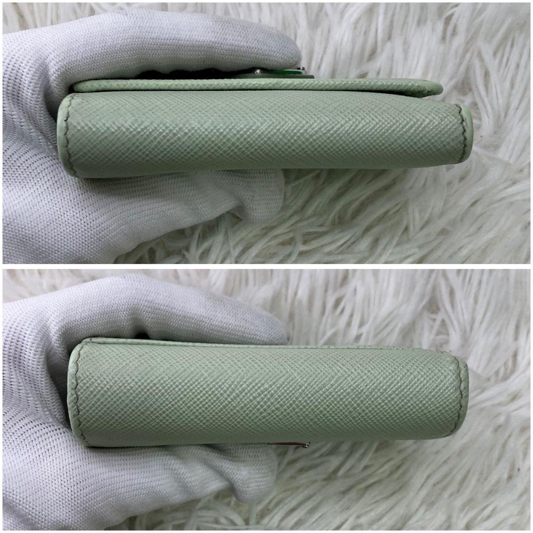 ✨希少カラー✨PRADA プラダ 三つ折り財布 三角ロゴ サフィアーノ レザー
