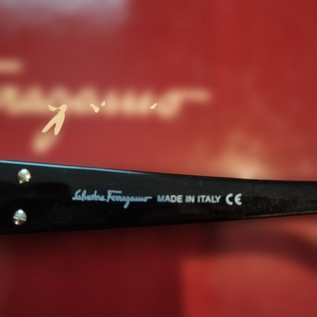 美品Salvatore Ferragamo ブラックサングラス