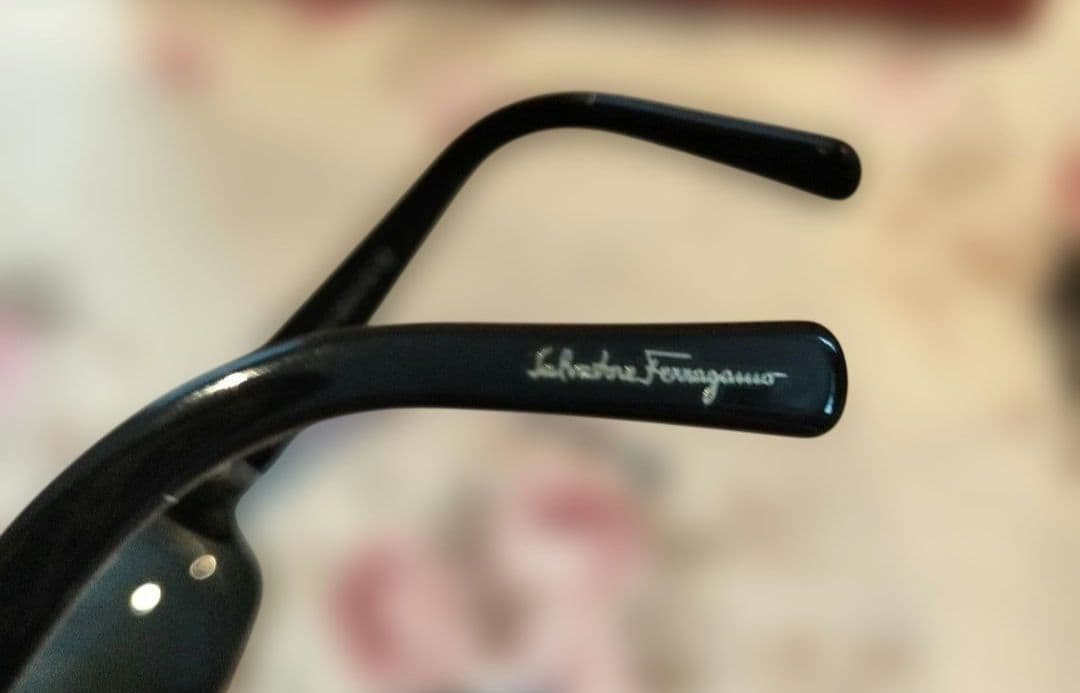 美品Salvatore Ferragamo ブラックサングラス
