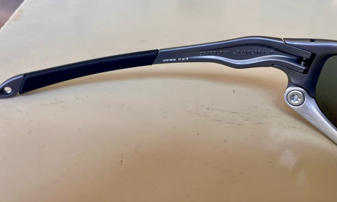 ほぼ未使用OAKLEY オークリー サングラス　009138-06