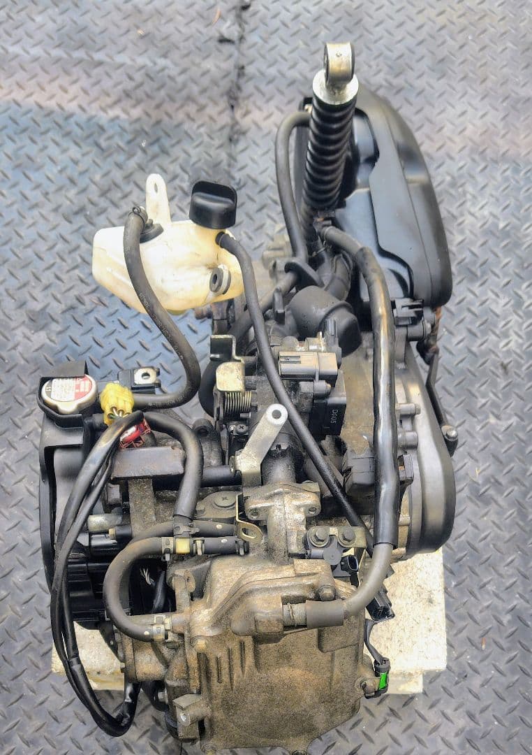 HONDAズーマー 純正50CCエンジン・セル・リア廻り一式 【中古・お買得品】