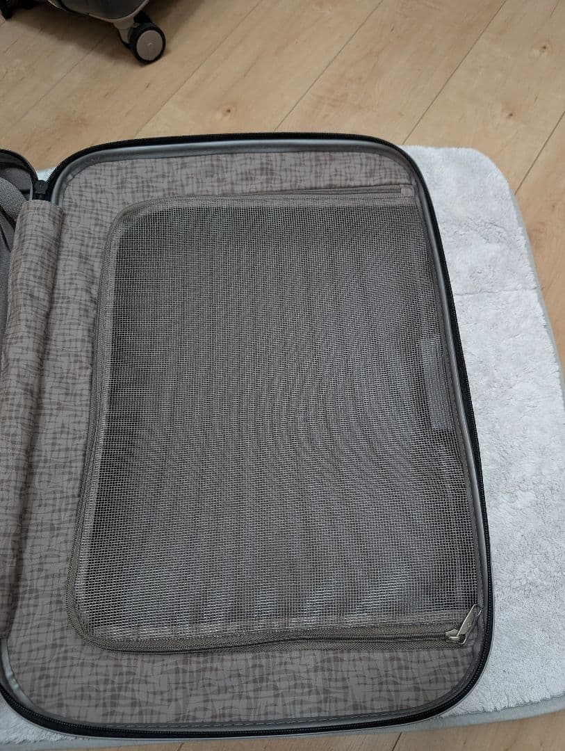 Samsonite スピナー55 36L シルバー キャリーケース