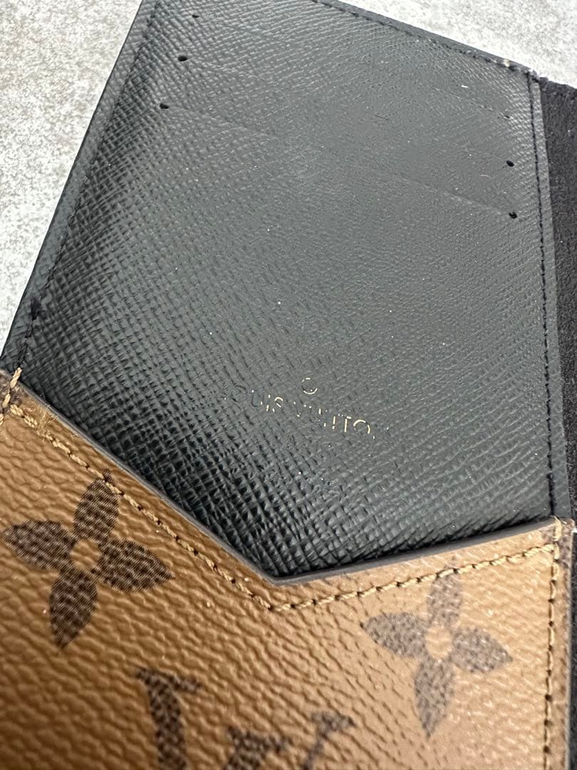 Louis Vuitton iPhone 14pro 手帳型ケース