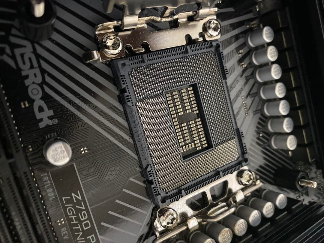ASRock Z790 PG LIGHTNING/D4 マザーボード
