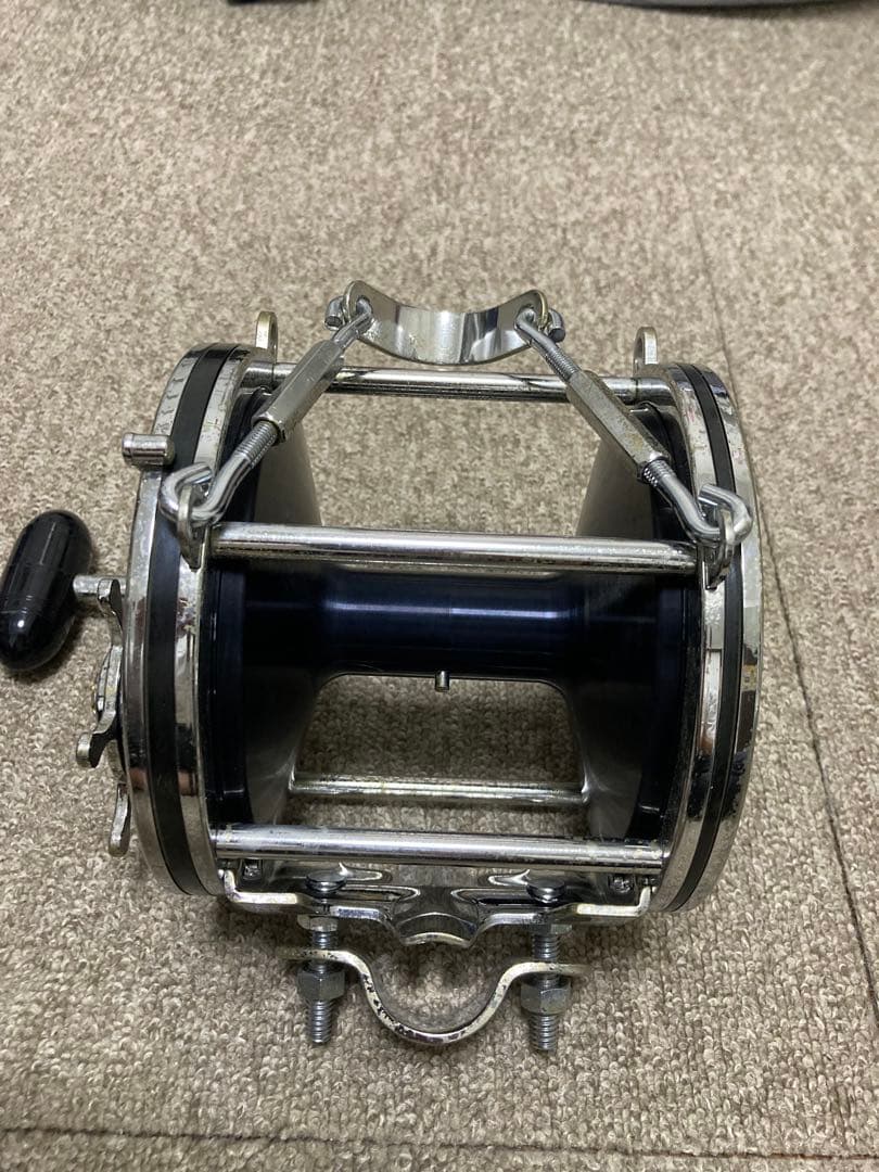 中古美品　トローリング　クエ　 ペンリール　 セネター12/0