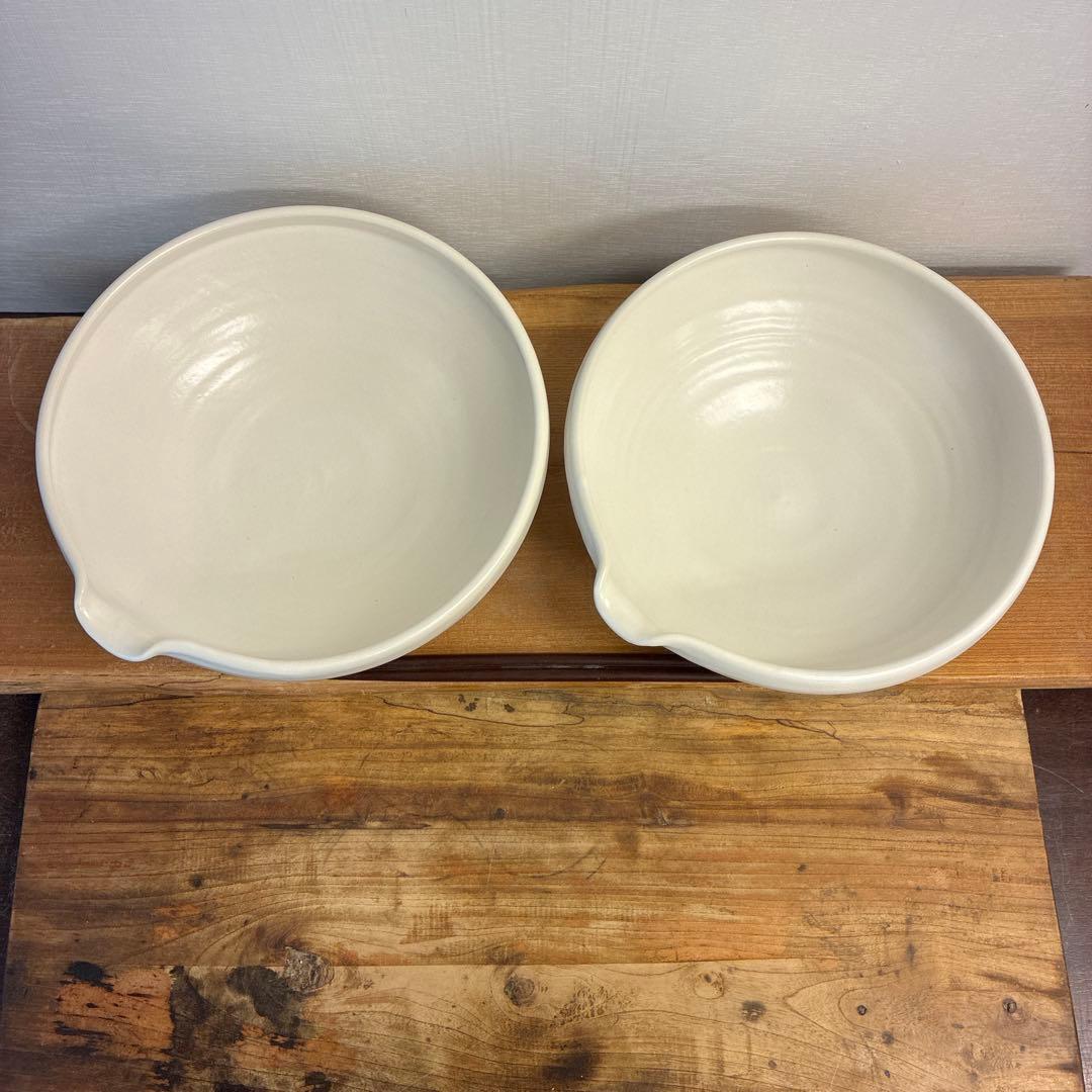 新品　陶器　陶芸作家　不揃い片口鉢大サイズ2個　464