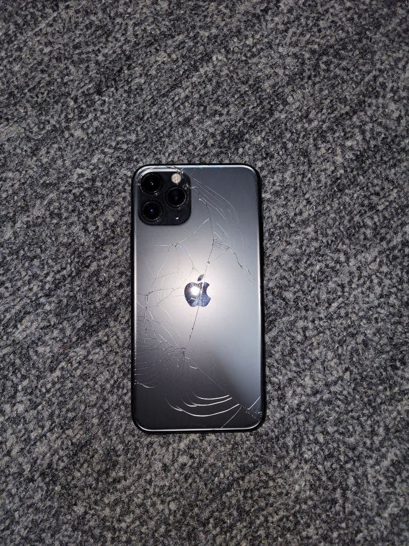 iPhone 11 Pro スペースグレー 画面割れ