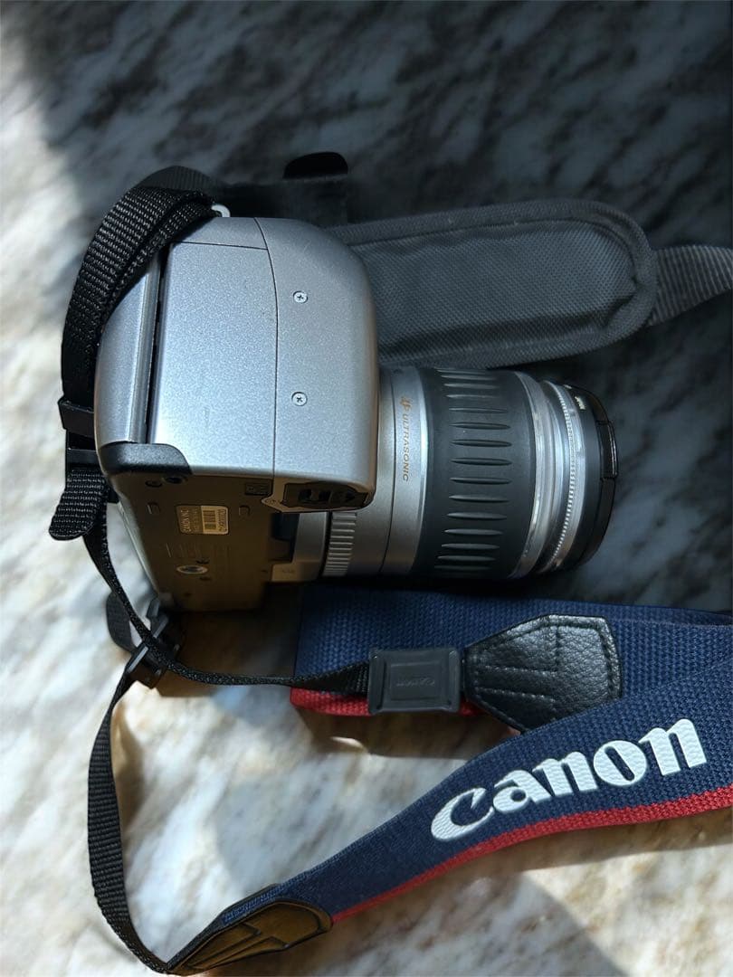 【動作確認済み】Canon EOS Kiss5 一眼レフカメラ　フィルム、電池付