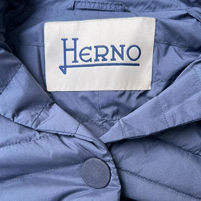 チ*ン様 HERNO ヘルノのコート　異素材コンビ　ネイビー