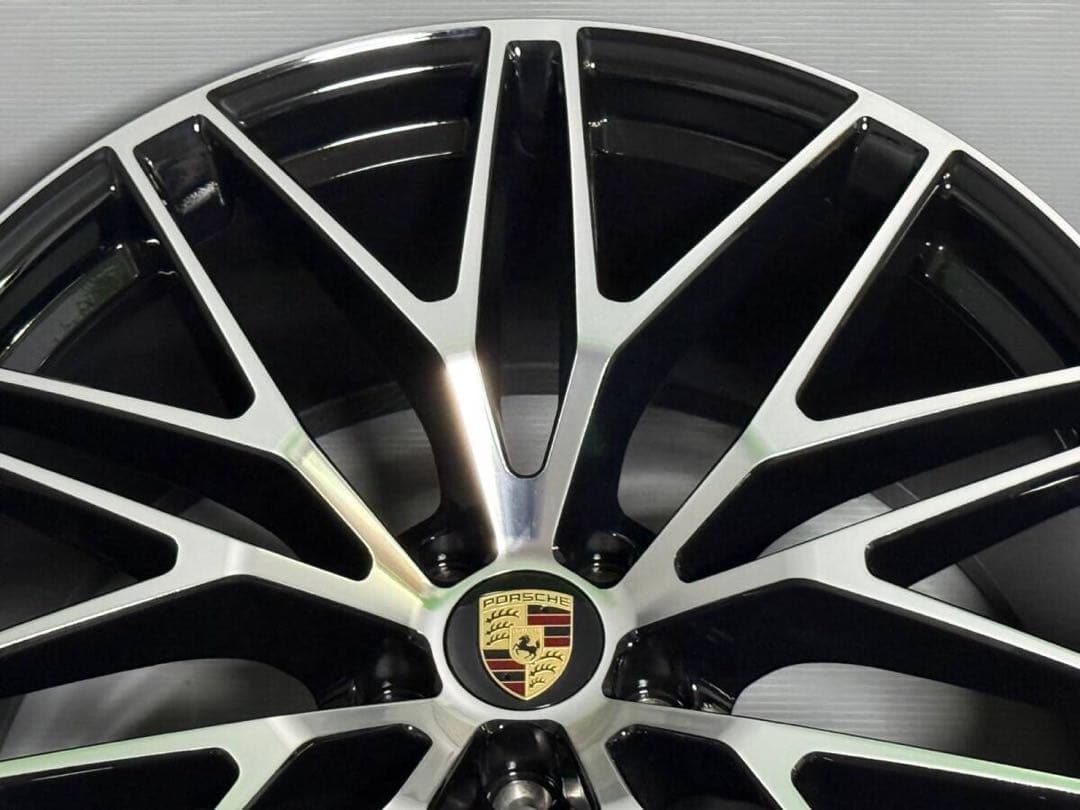 ポルシェ マカン RS Spider 95B 21インチ…61