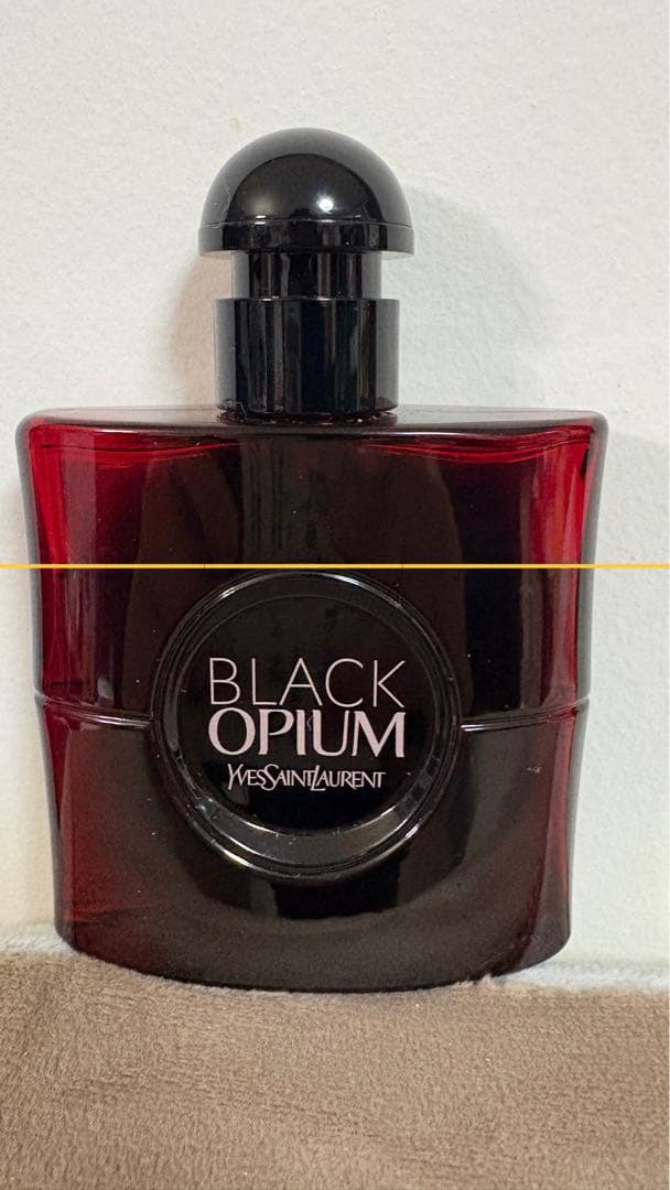 YSL サンローラン　ブラックオピウムオーバーレッド