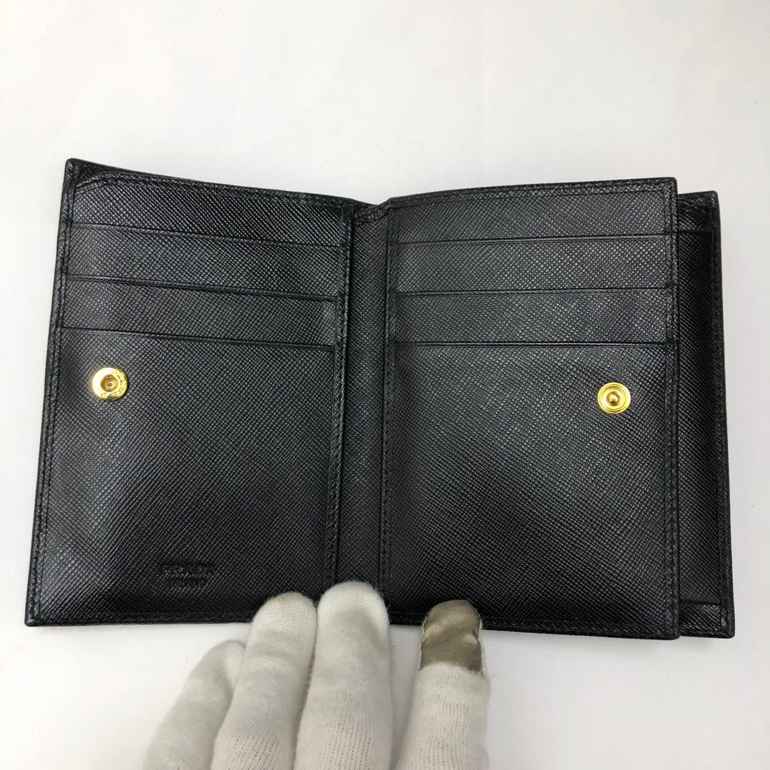 (C011916)PRADA サフィアーノ 二つ折り財布 ブラック プラダ