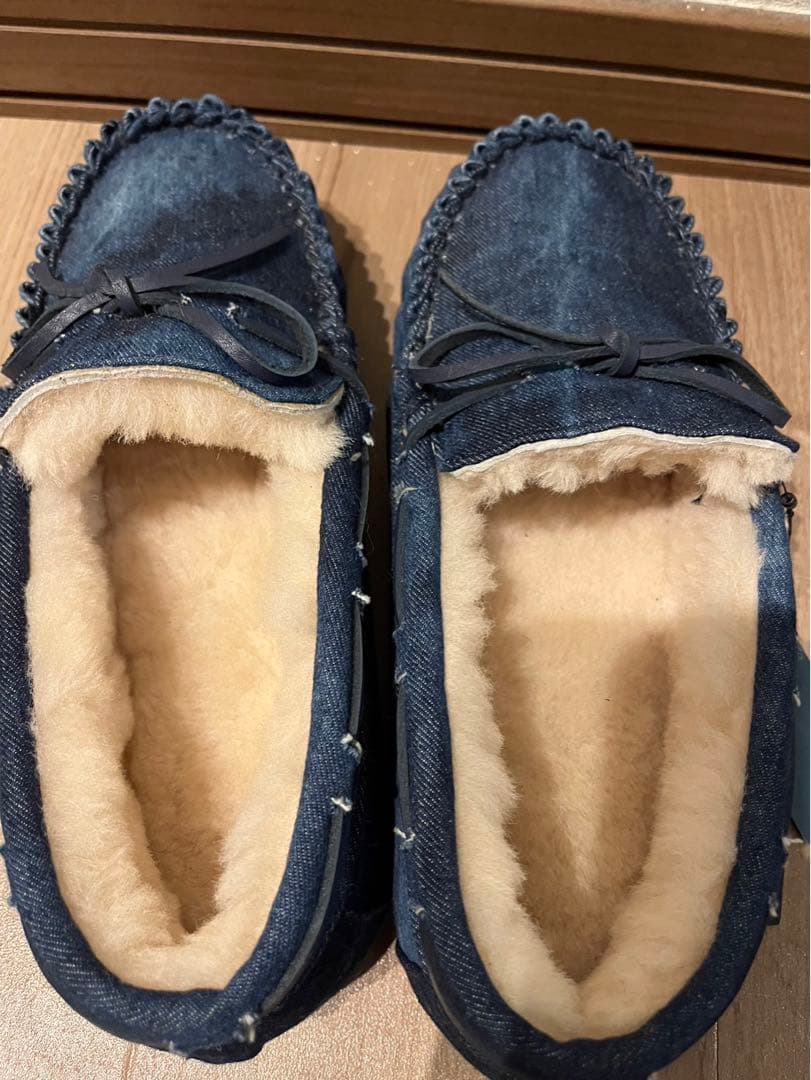 ぴ*こ様 EMU Australia モカシン　新品タグ付き