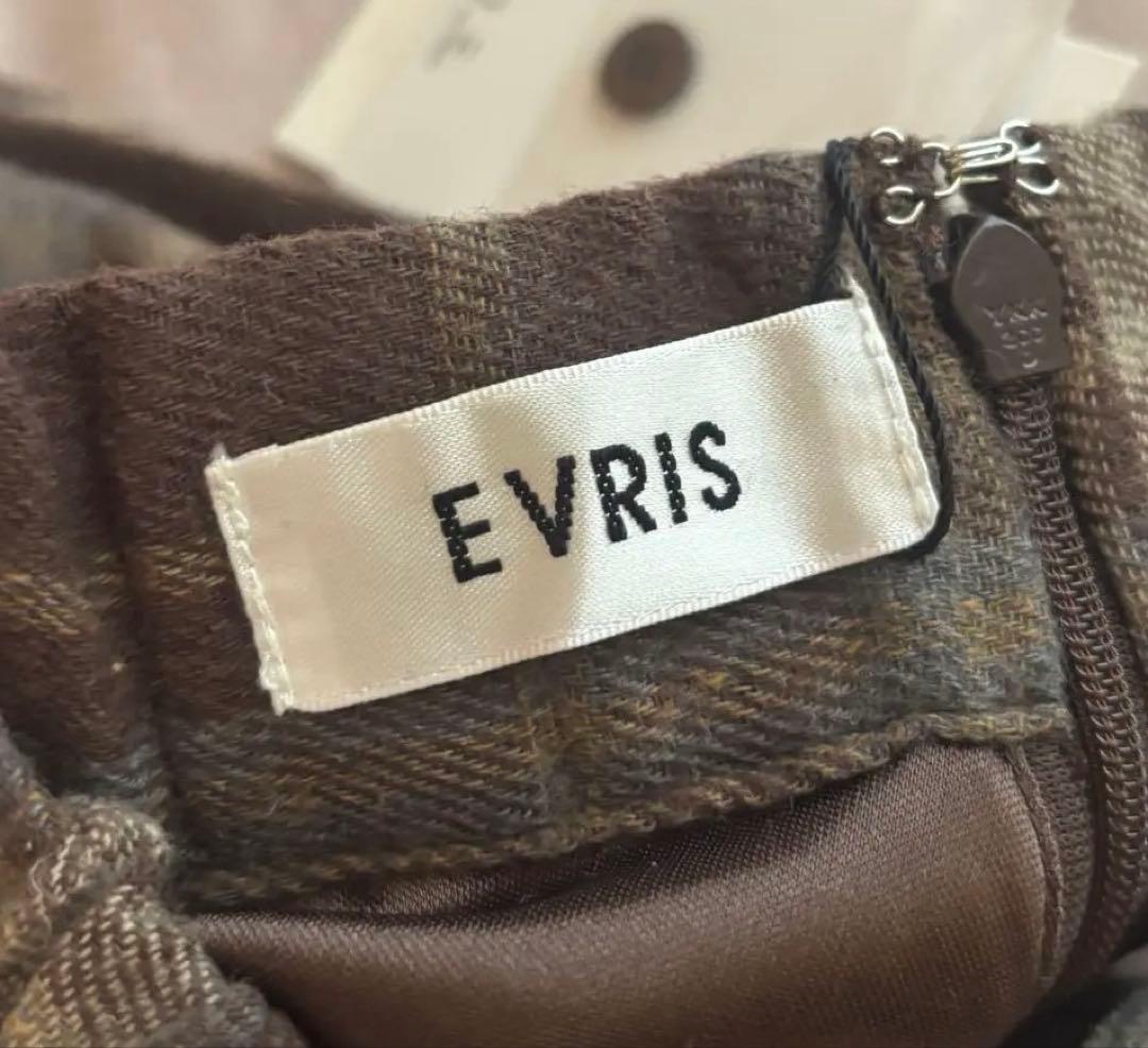EVRIS スリーブデザインチェックアシンメトリースカート