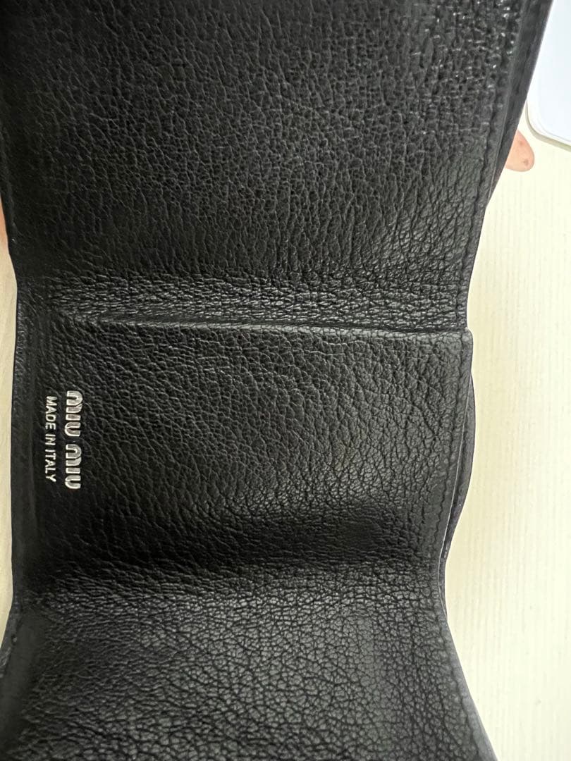 miumiu 3つ折り財布 マドラスパールリボン 黒 箱無し