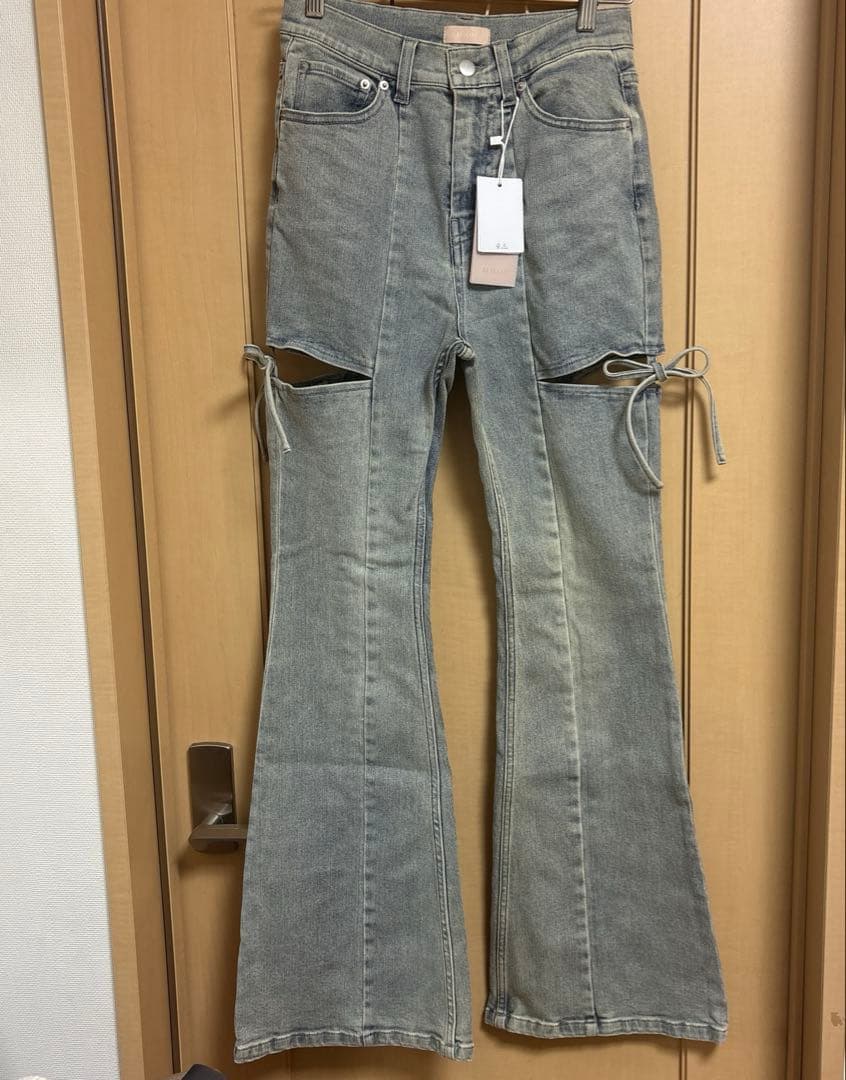 新品 RESEXXY カットアウトリボンデニムパンツ ライトブルー M