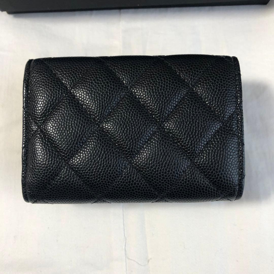 CHANEL 三つ折財布
