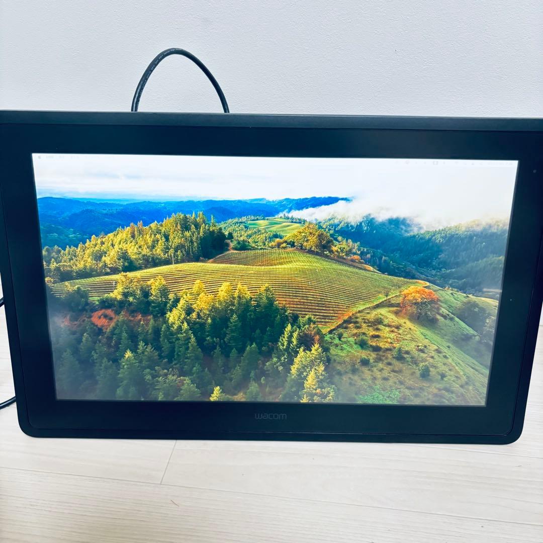 Wacom Cintiq 22 DTK2260 大型液晶ペンタブ　2021年製