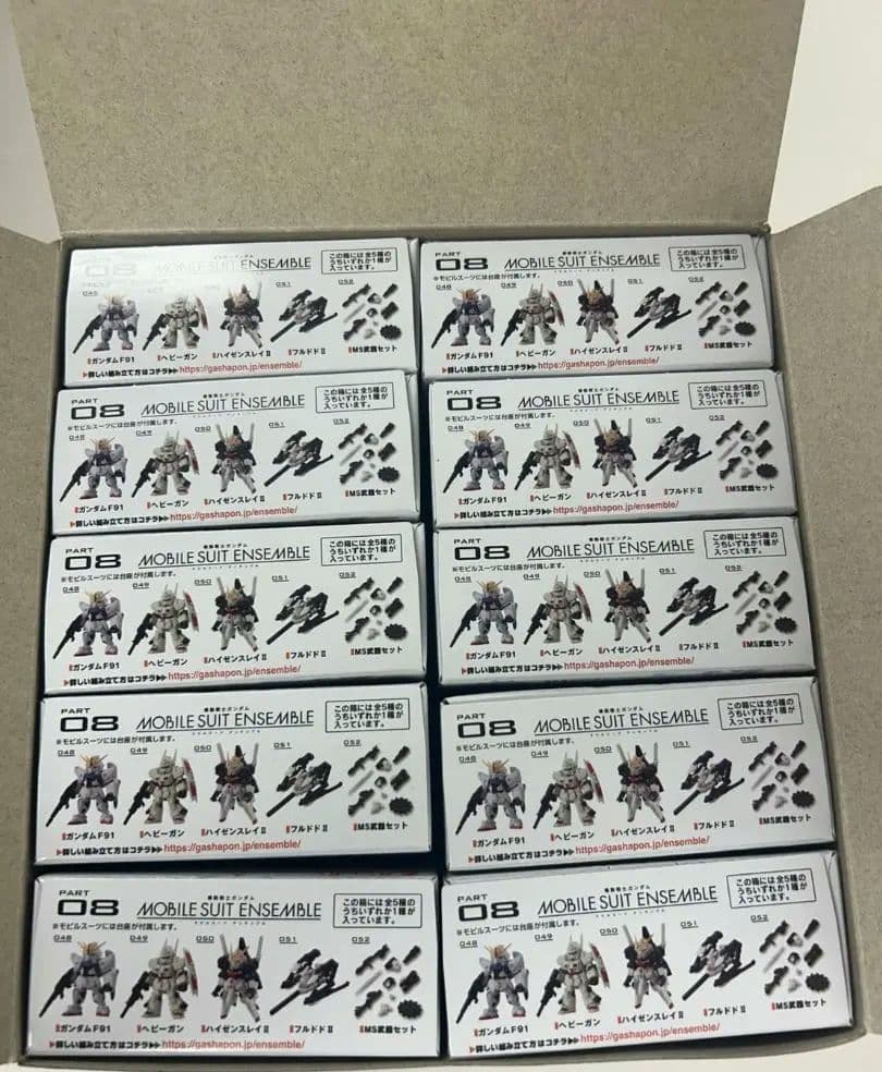 ガンダムファン必見！3種類まとめ売り～カスタマイズが楽しめるガシャポンフィギュア